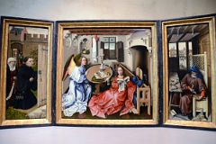New York Cloisters 65 019 Merode Room - Annunciation Triptych (Merode Altarpiece) - Workshop of Robert Campin, Netherlands 1427-32.jpg